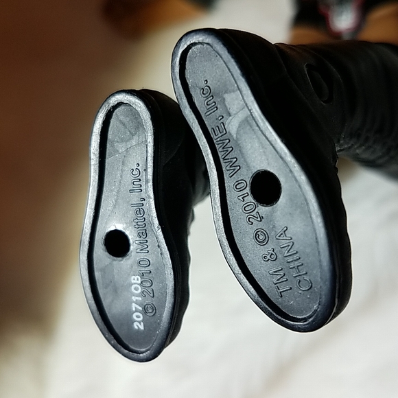 WWE Dwayne " THE ROCK " Johnson Action Figure - Picture 9 of 9